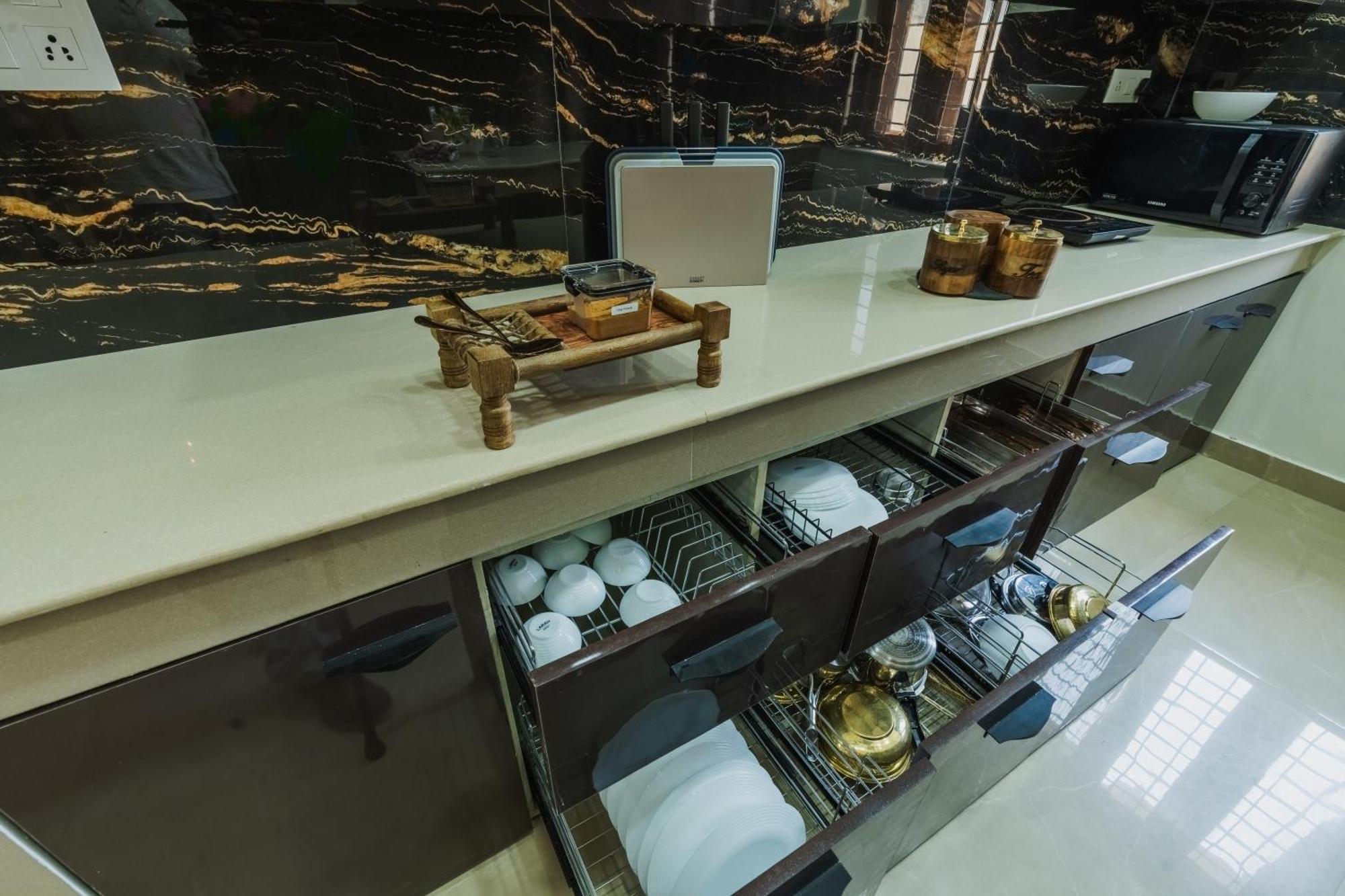 Dhruva - Luxury Villa In Cbd Dehradun Exteriör bild