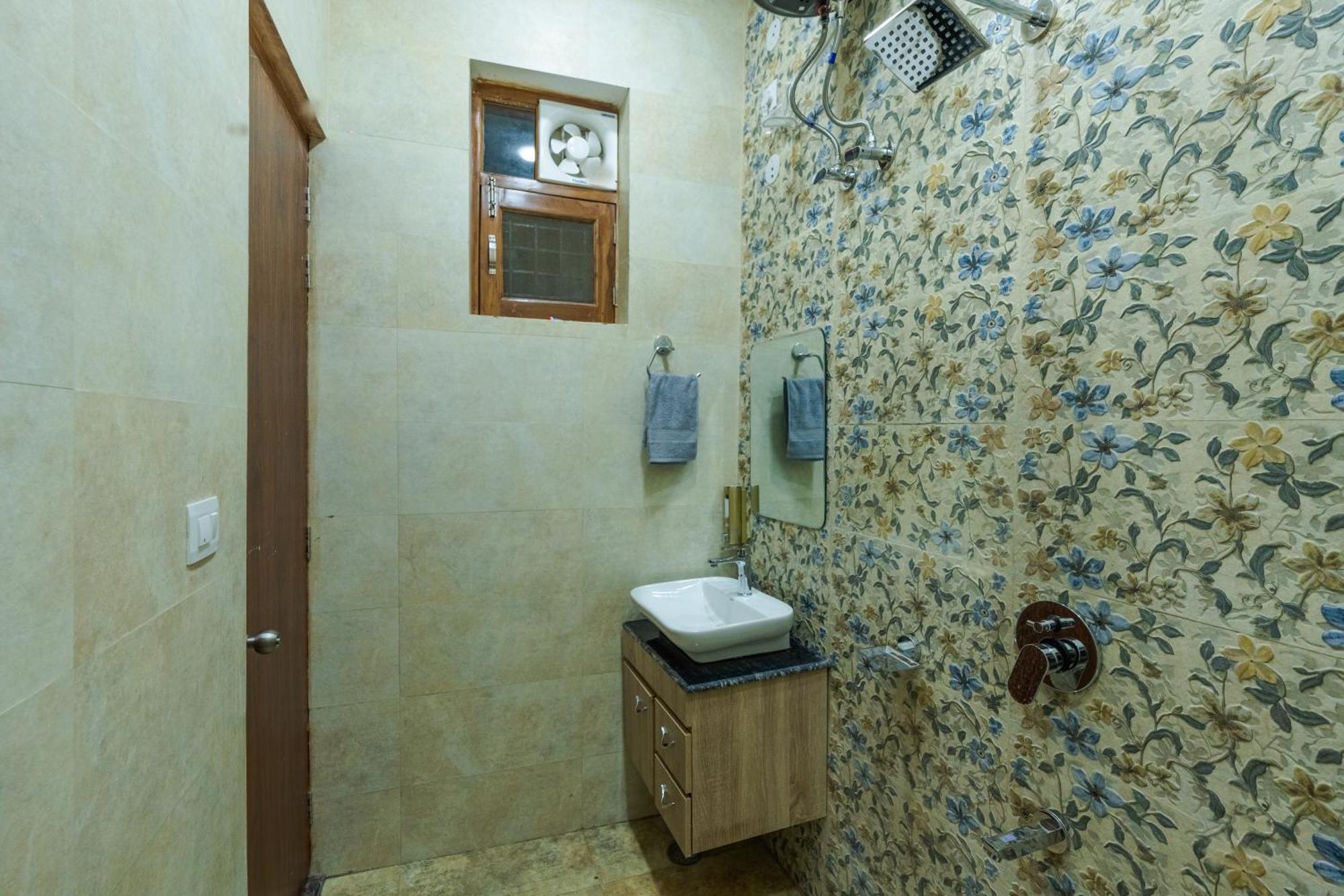 Dhruva - Luxury Villa In Cbd Dehradun Exteriör bild